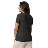 L17 Women’s relaxed v-neck t-shirt