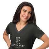 L17 Women’s relaxed v-neck t-shirt